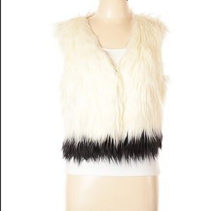 Vera Wang Princess Faux Fur Vest Size Medium